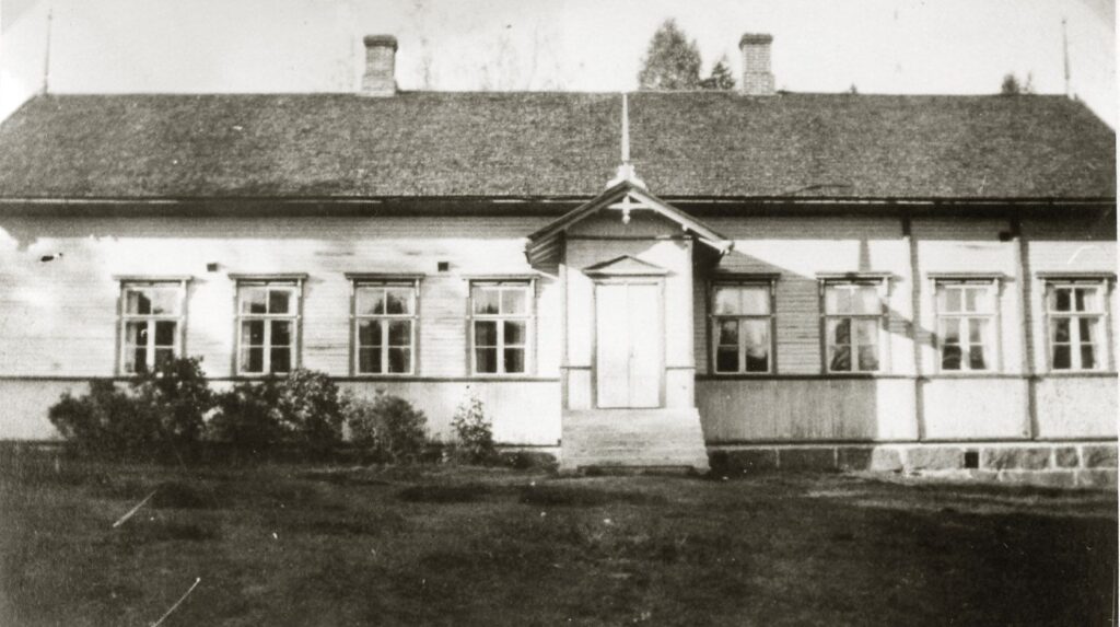 Savojan kansakoulu aloitti toimintansa vuonna 1902.
